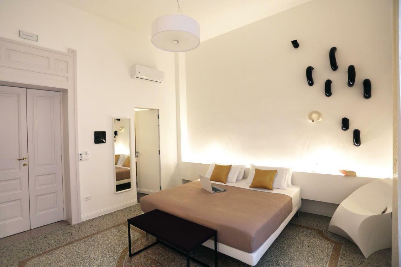 Re Ruggero Rooms Reggio Calabria Esterno foto